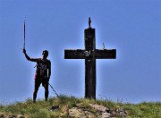 39 Alla croce del torrione del Mincucco  (1832 m)